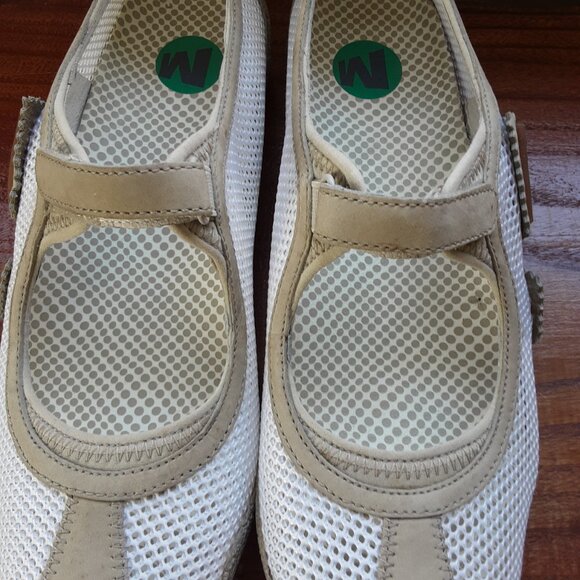 Merrell White and Tan Mesh Athletic Shoes - Picture 8 of 14